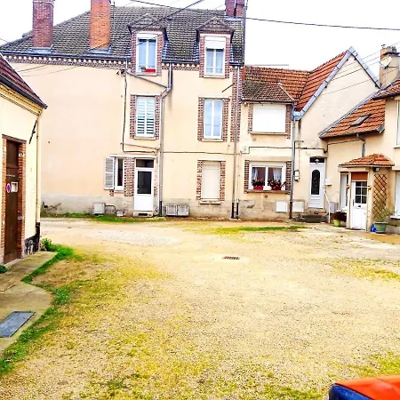 Elegante Maison Centre Romilly Exterior photo